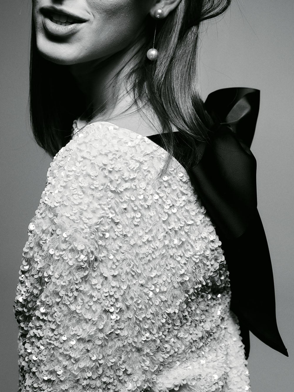 Janice | robe à paillettes avec nœud et fermeture à nœud