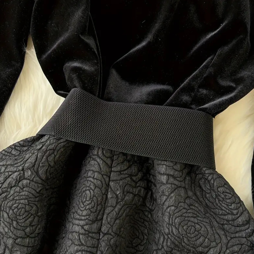 Donata | Robe classique brodée pour femmes