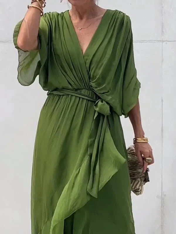 Maxi | Robe verte en mousseline de soie avec décolleté en V