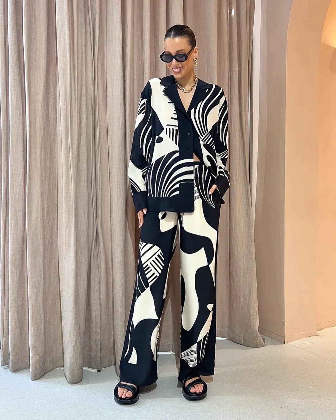 Paulina | Ensemble polyvalent en noir et blanc