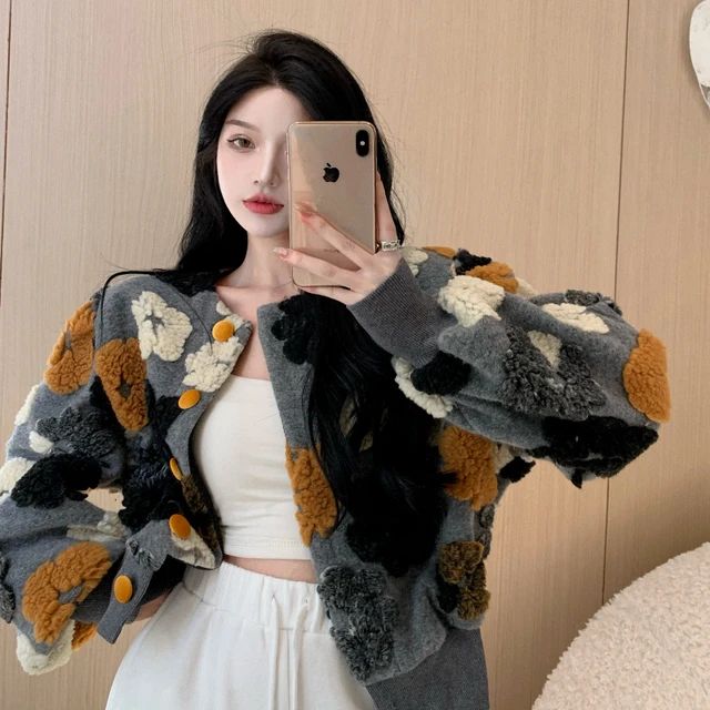 Tova | Gilet brodé fleuri pour femmes