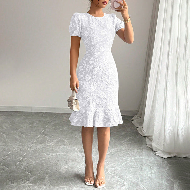 Veyana - Robe moulante jacquard floral à manches bouffantes et ourlet volanté