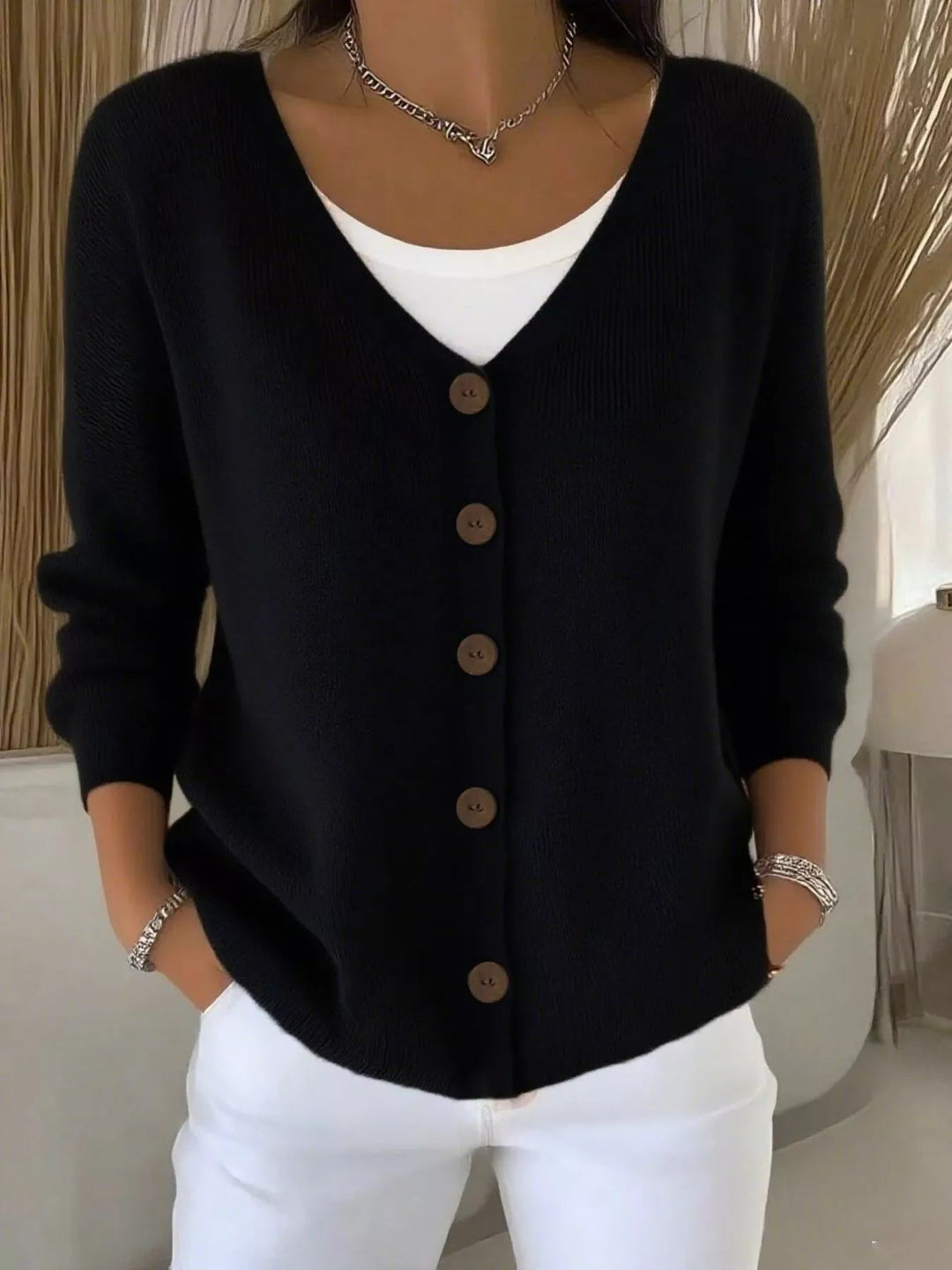 Adara - Cardigan élégant boutonné à col en V