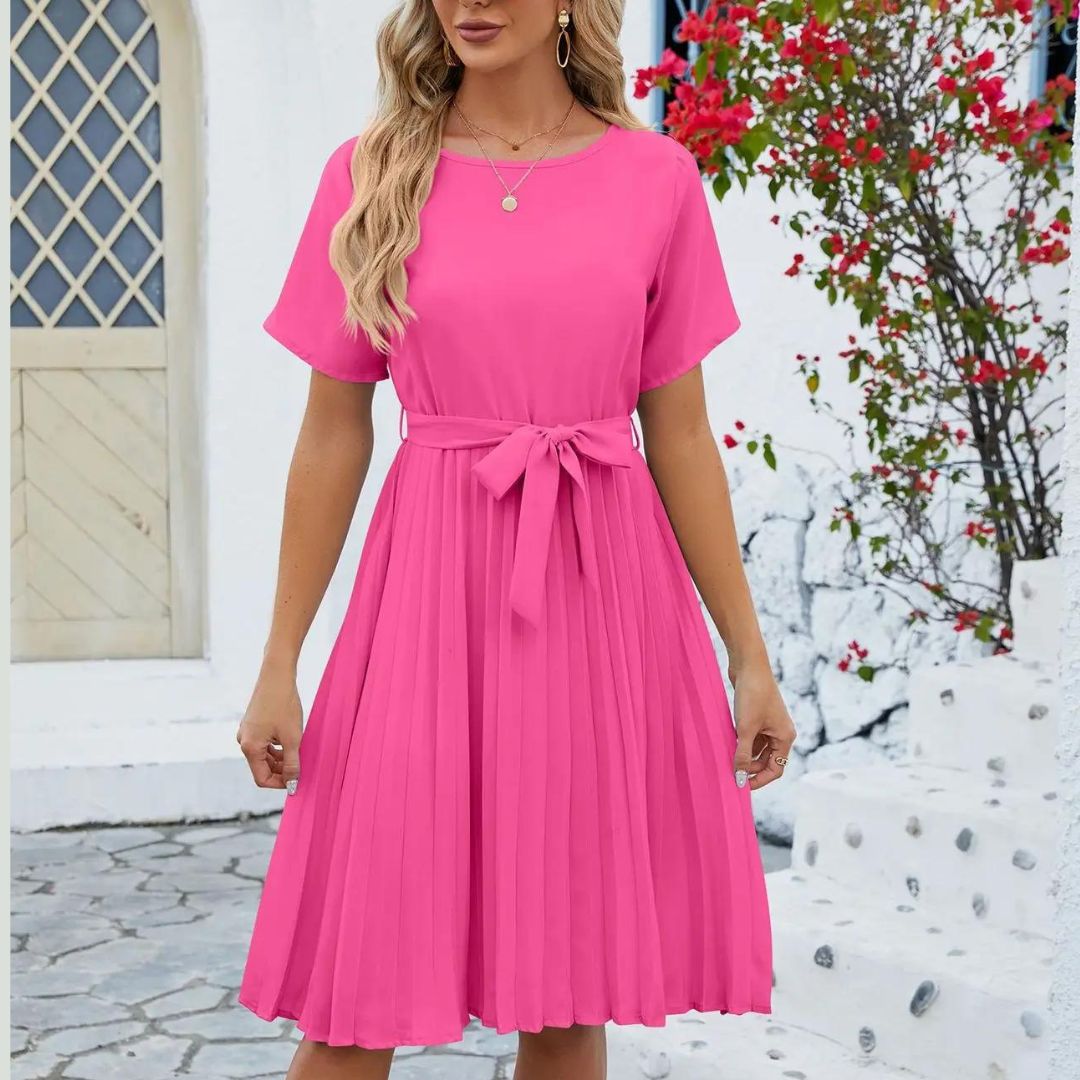 Leto | Robe midi classique plissée avec ceinture à nouer