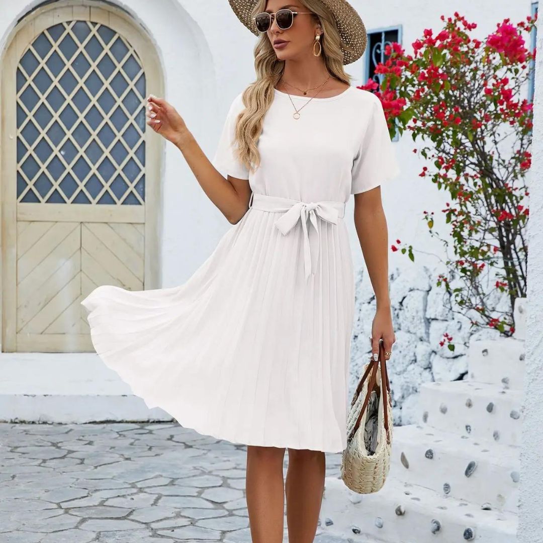 Leto | Robe midi classique plissée avec ceinture à nouer