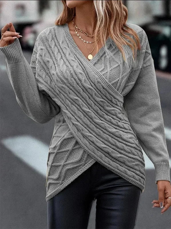 Hannelore - Pull cache-cœur ajusté tendance avec ourlet asymétrique