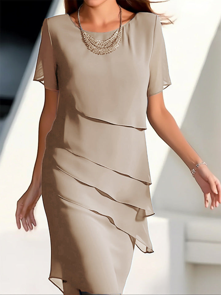 Pacey | Robe mi-longue stylée avec détail splicing