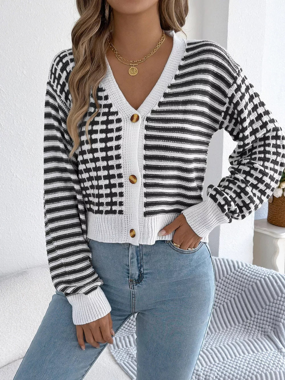 Arah - Cardigan cropped chic à rayures boutonné