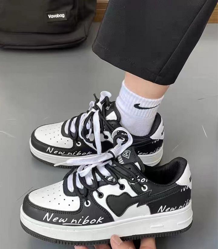 Sanaa | Chaussures de sneakers avec design de cœur pour femmes