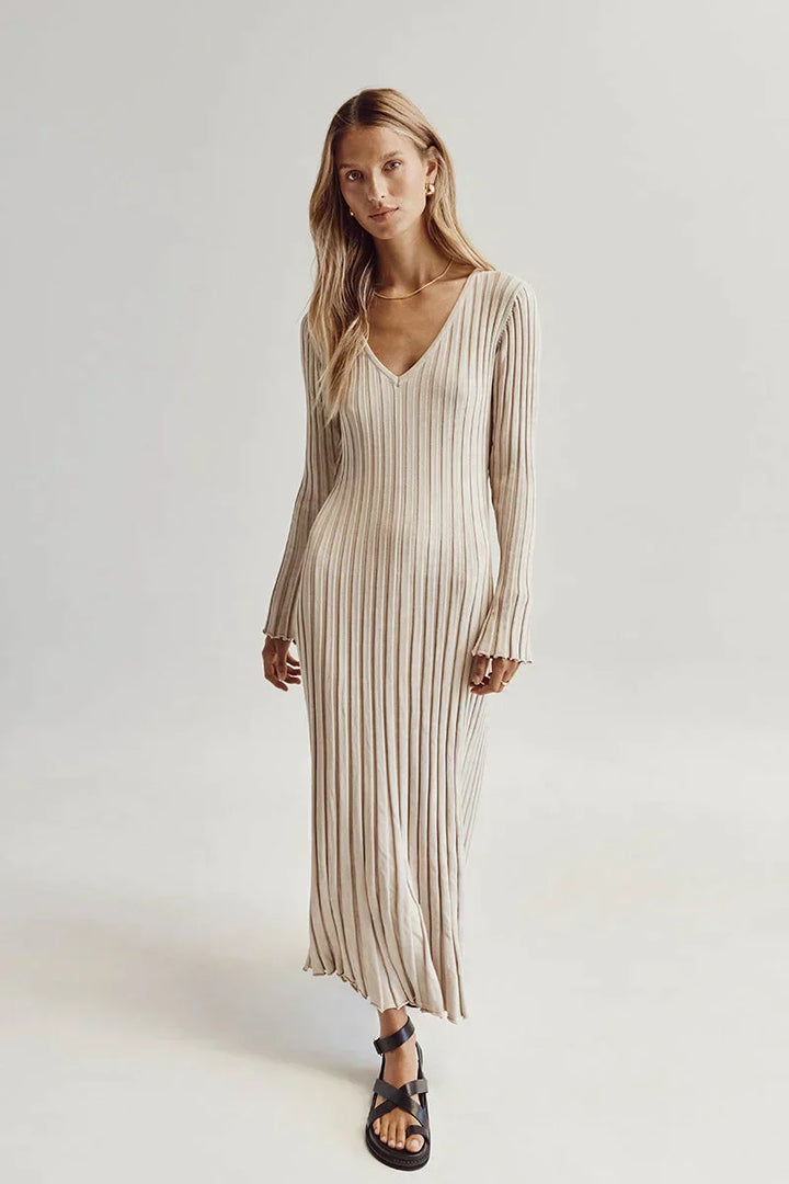 Natalija | Robe midi tricotée col V pour femmes