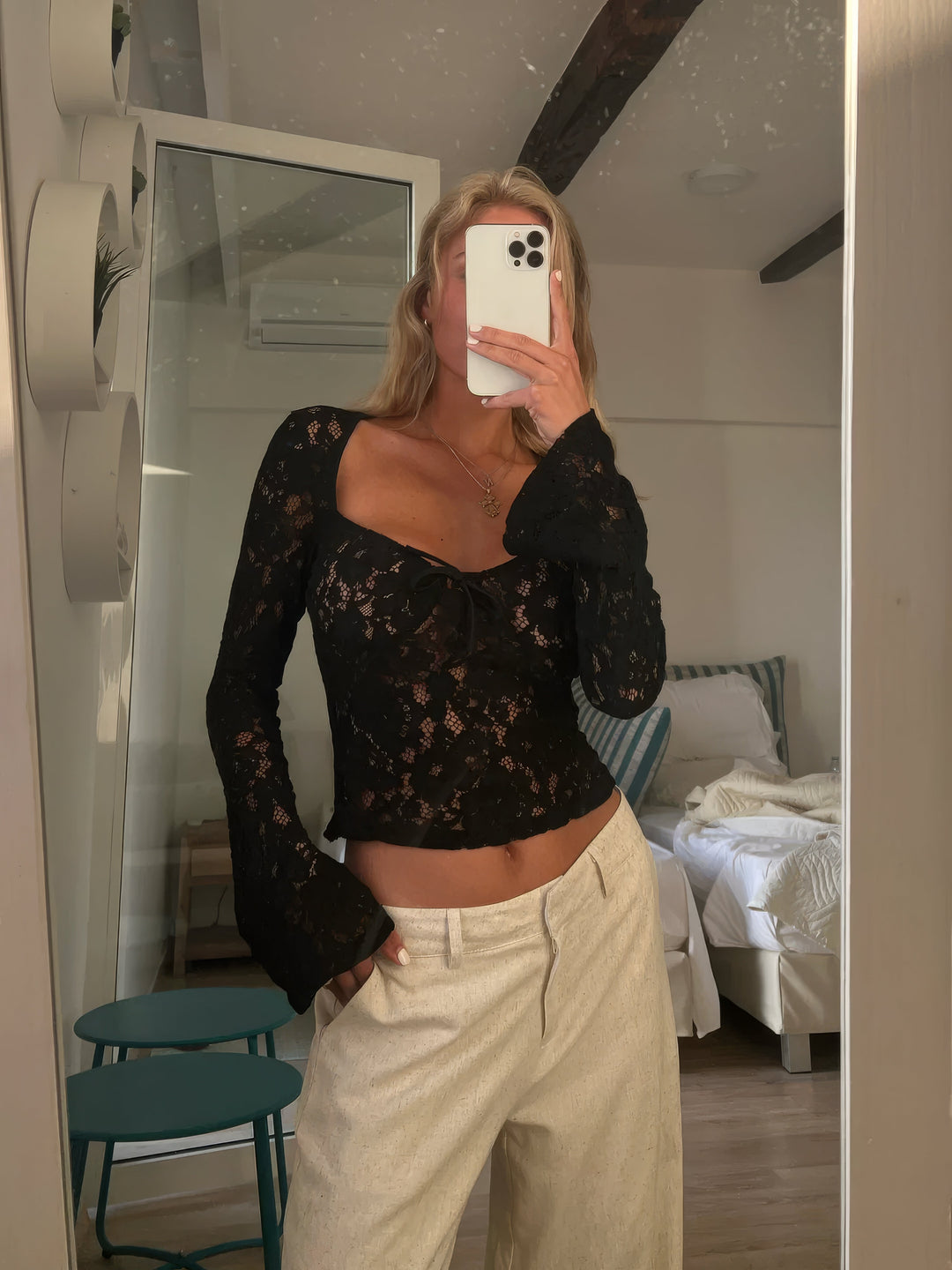 Akira | Top en dentelle élégante pour femmes