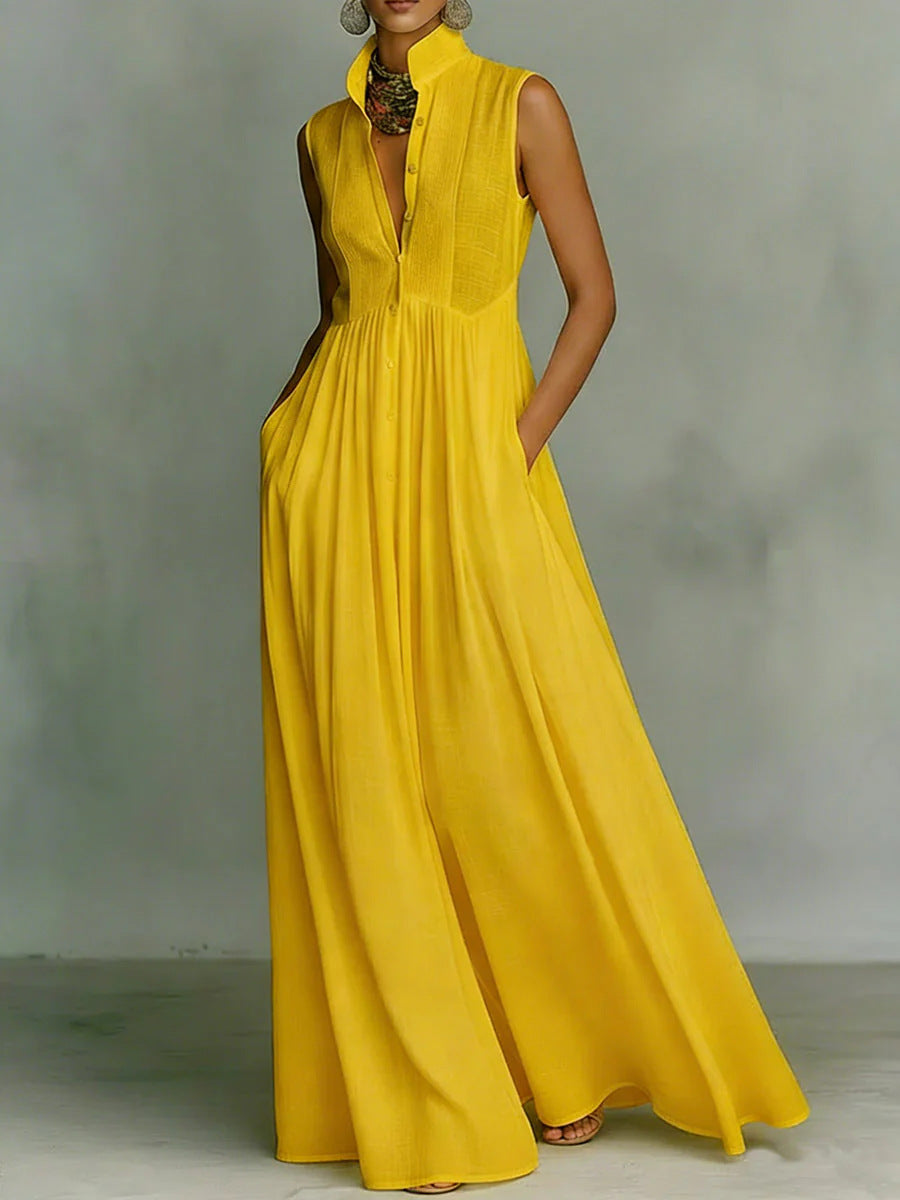 Christie - Robe longue élégante sans manches à col montant et boutons