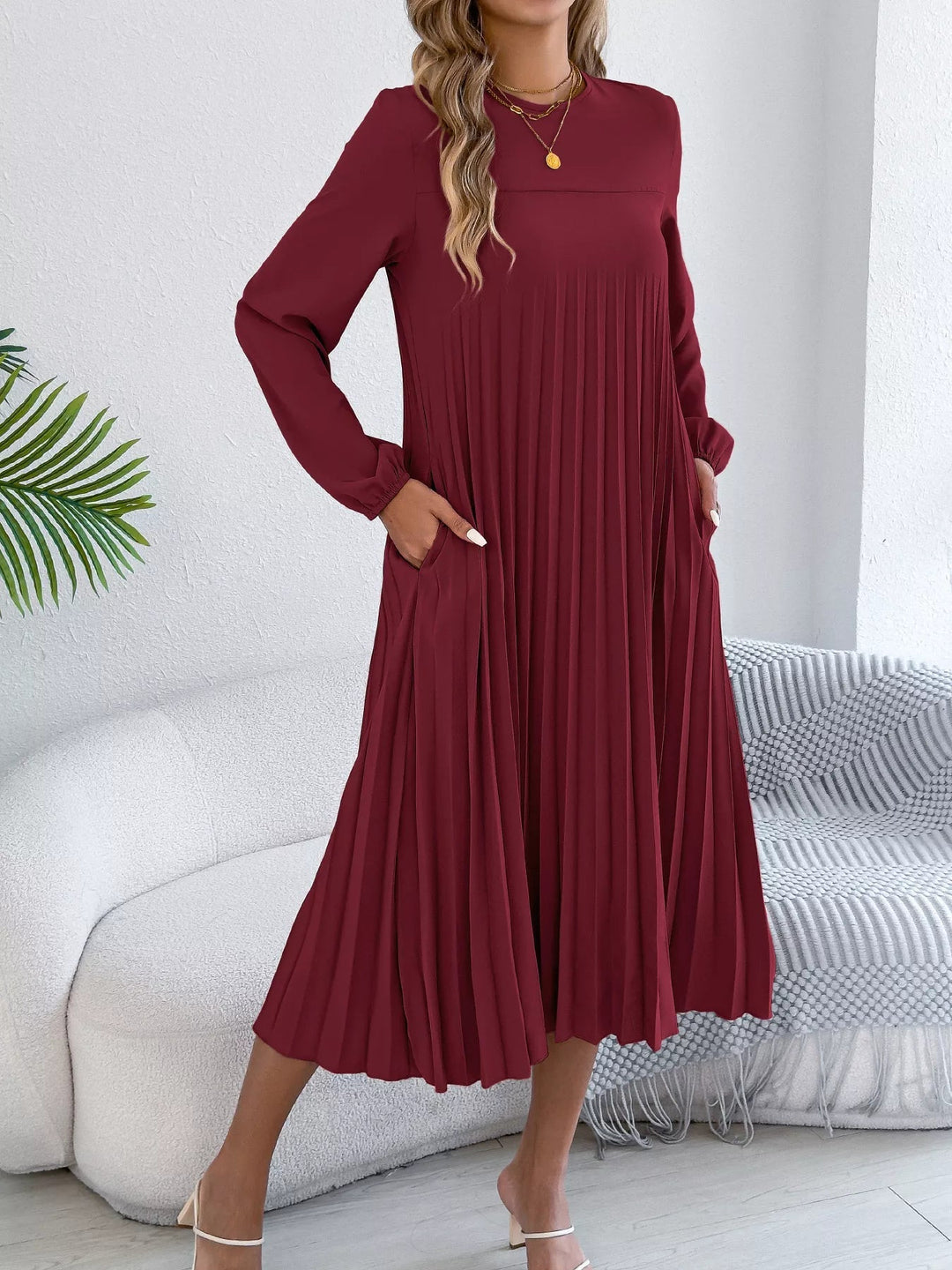 Abi - Robe midi élégante plissée en coupe A