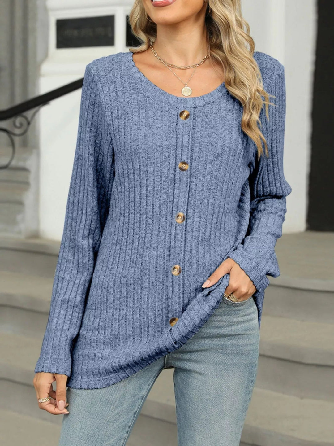 Belana - Sweat Élégant Côtelé en Maille à Manches Longues avec Boutons et Col Rond