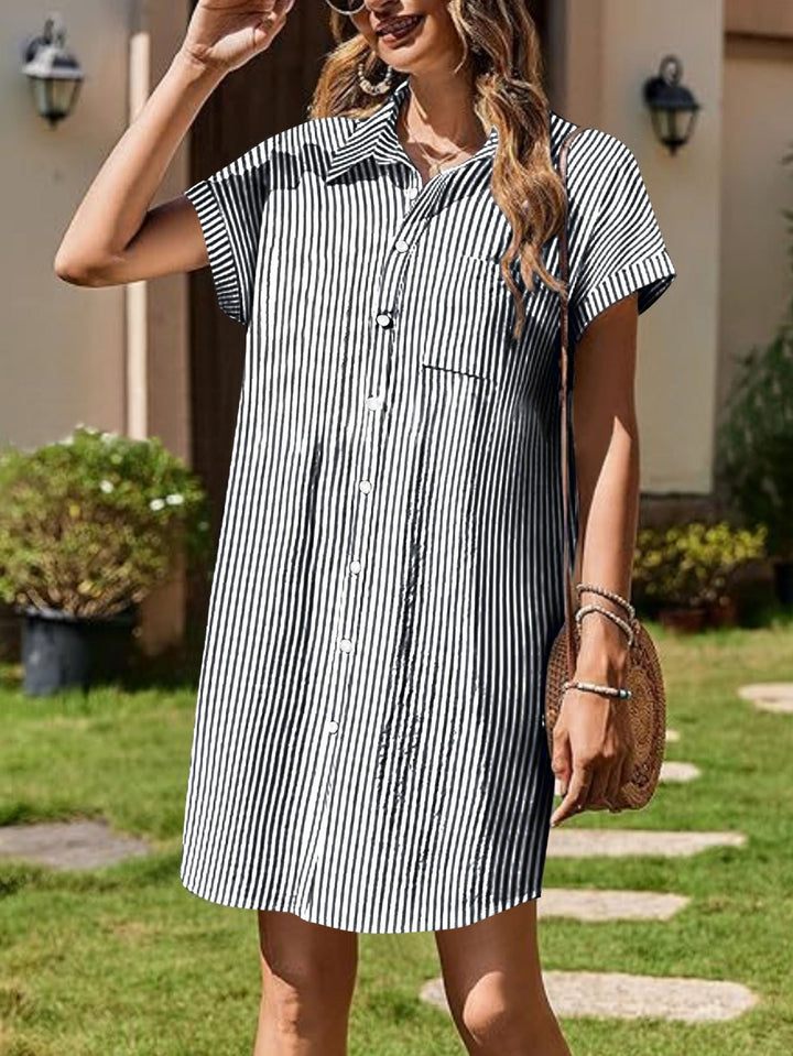 Whitney - Robe décontractée ample rayée à manches courtes avec boutons