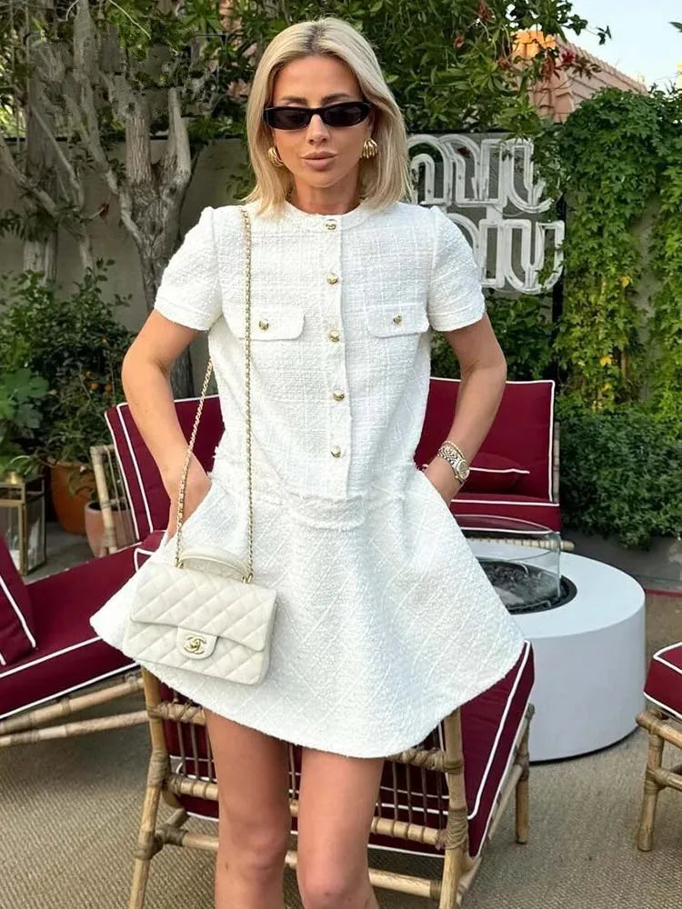 Chela | Robe courte texturée à col rond pour femmes