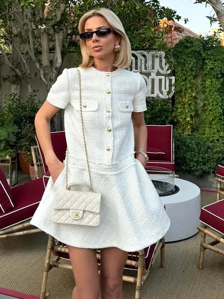 Chela | Robe courte texturée à col rond pour femmes