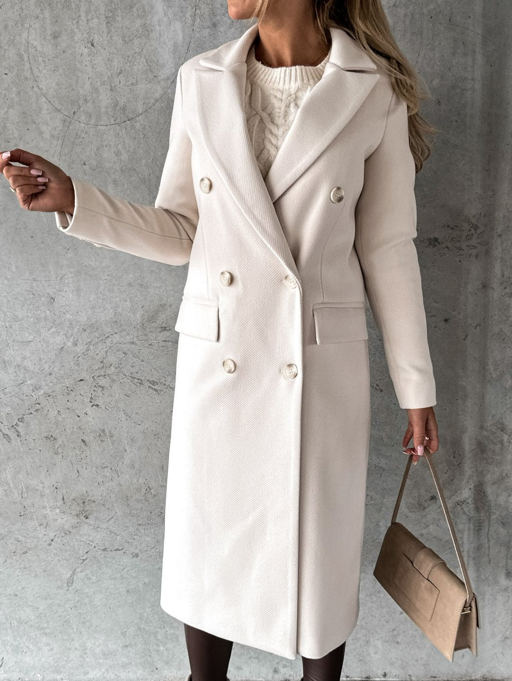 Casandra - Trench-coat élégant et stylé à boutons