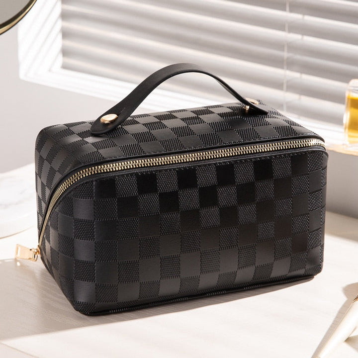 Janine | Luxueuse trousse de toilette à carreaux