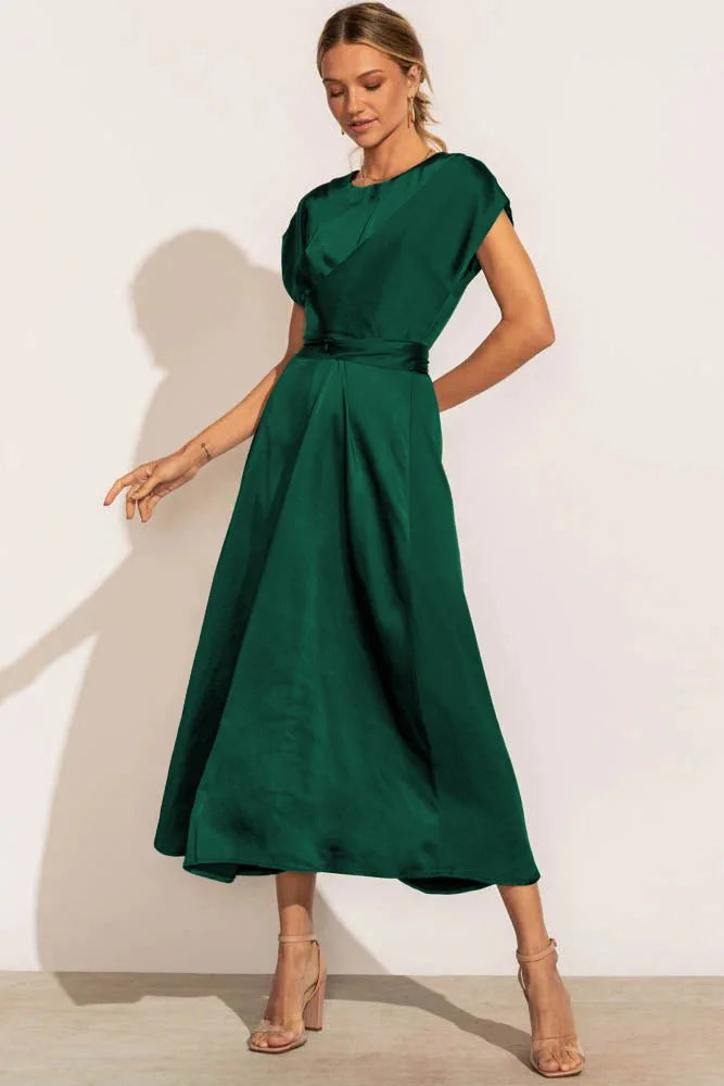 Damjana | Robe élégante à col rond et ceinture pour femmes