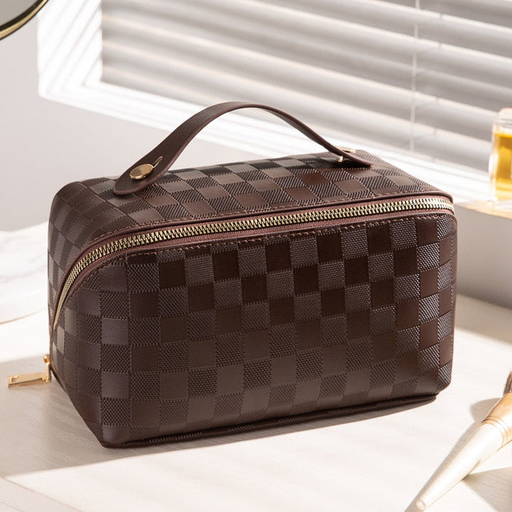 Janine | Luxueuse trousse de toilette à carreaux