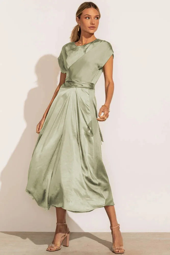Damjana | Robe élégante à col rond et ceinture pour femmes