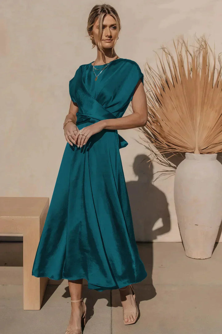 Damjana | Robe élégante à col rond et ceinture pour femmes