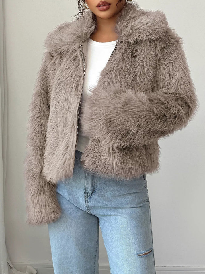 Rizza - Veste Courte Zippée Douillette en Fausse Fourrure Douce