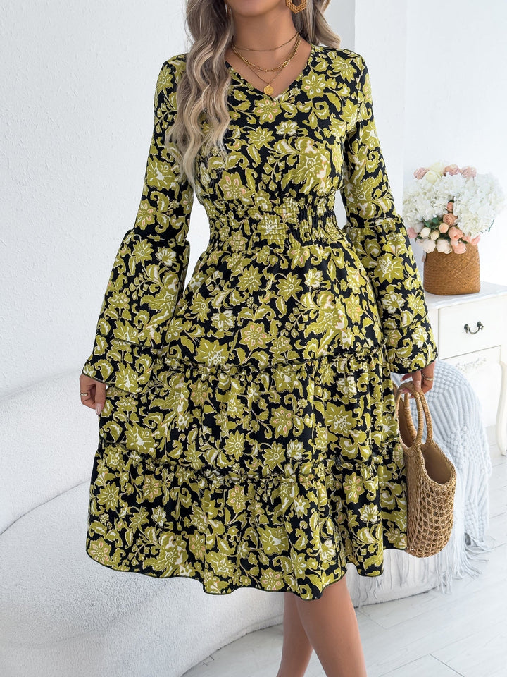 Oliviana - Robe midi élégante fleurie à manches longues évasées avec ourlet volanté