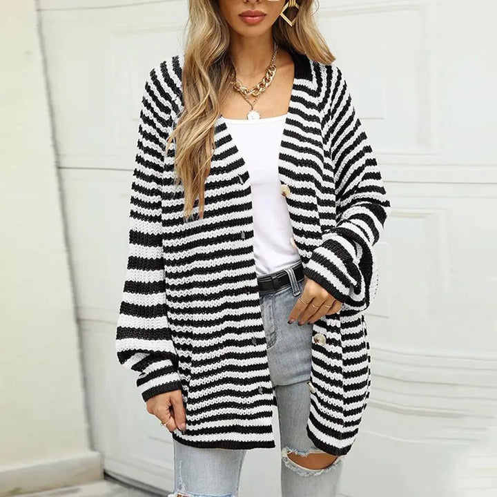 Carla - Cardigan chic à rayures avec boutons et manches longues