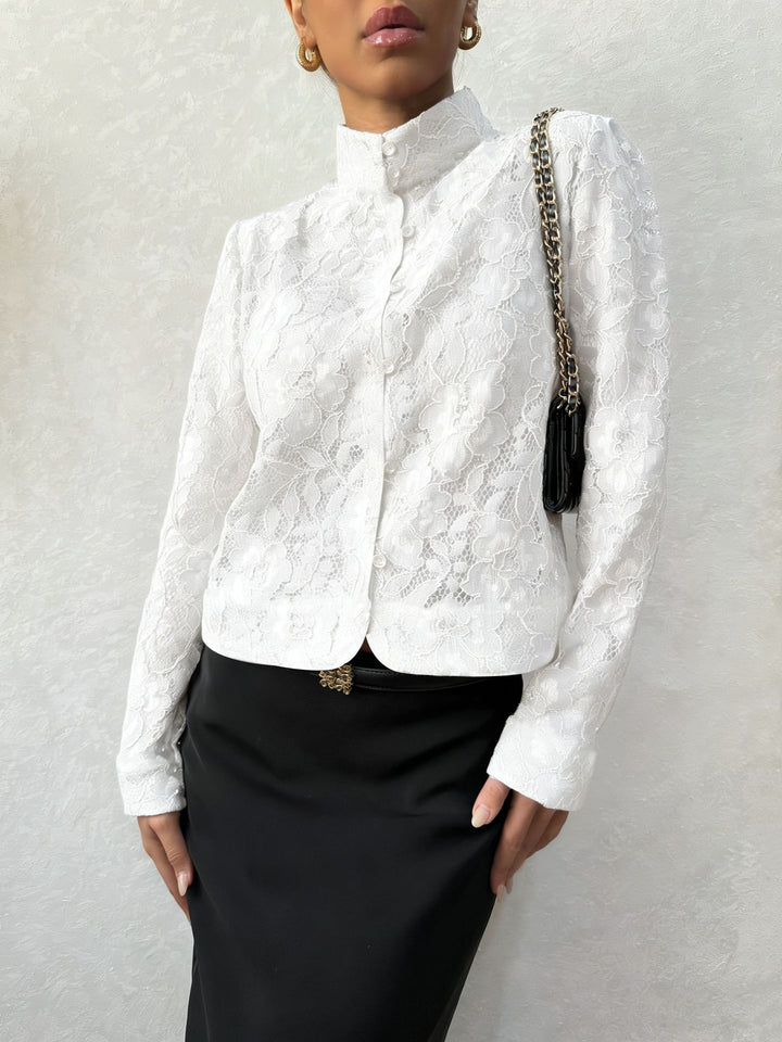 Adelia - Blouse élégante en dentelle florale à col montant et manches longues