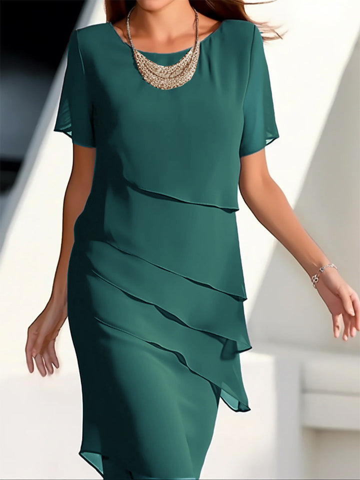 Pacey | Robe mi-longue stylée avec détail splicing