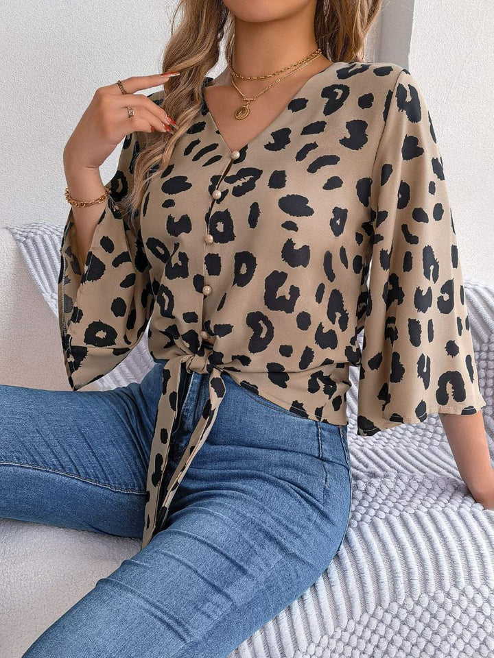 Stephanie - Chemisier stylé imprimé léopard col en V à manches évasées