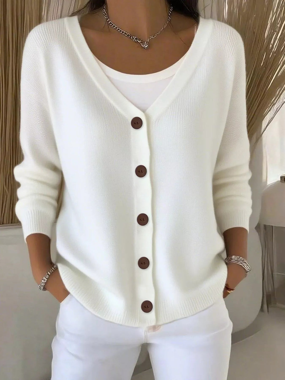 Adara - Cardigan élégant boutonné à col en V