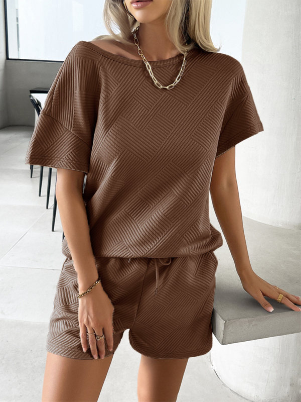 Dhalia - Ensemble décontracté avec haut col rond à manches courtes et short